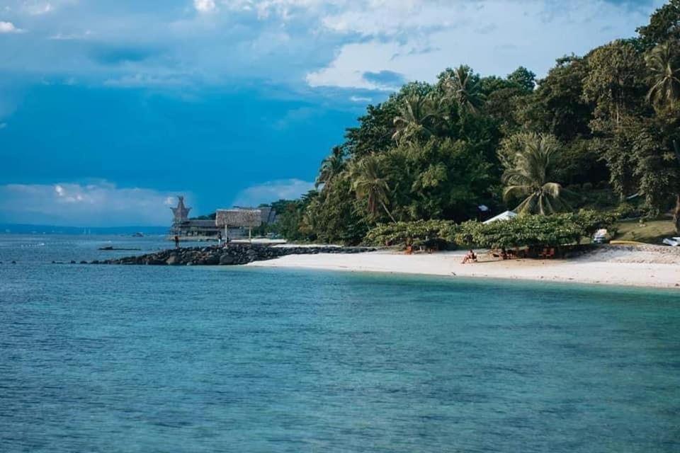 Kembali Condo Resort With Sea View Davao Екстер'єр фото