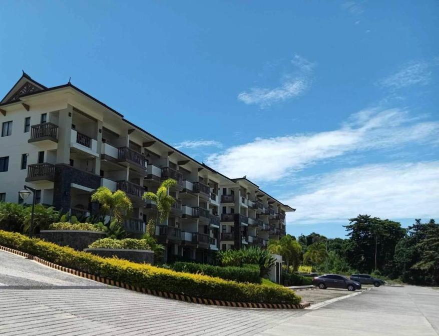 Kembali Condo Resort With Sea View Davao Екстер'єр фото