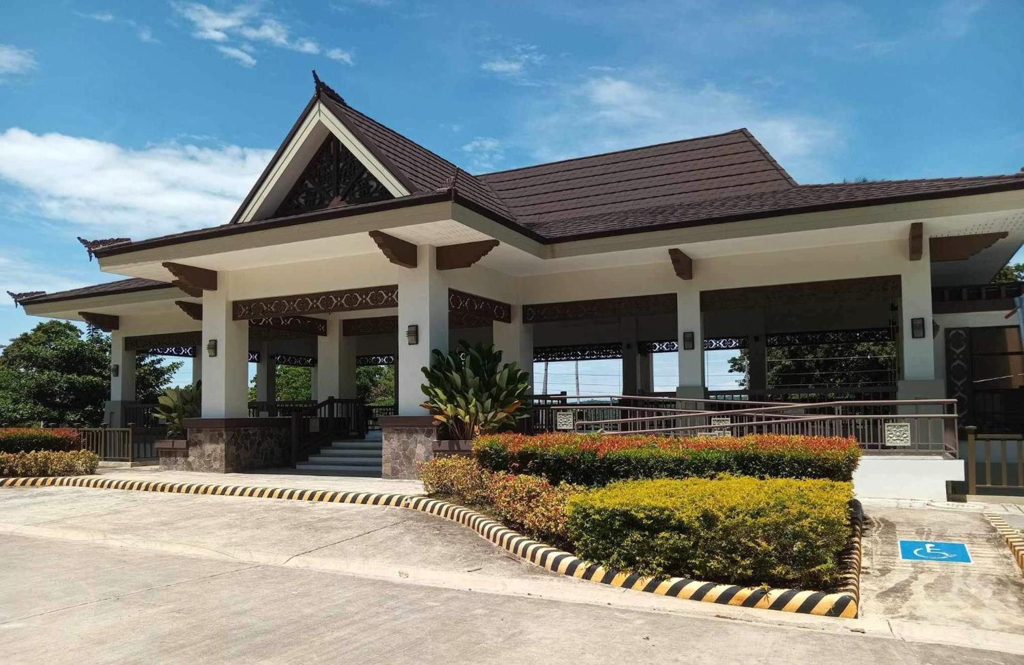 Kembali Condo Resort With Sea View Davao Екстер'єр фото